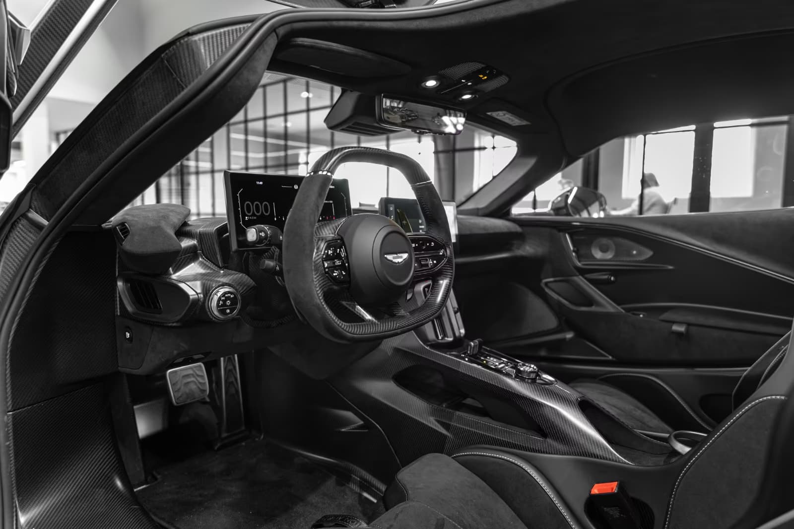 Aston Martin Valhalla