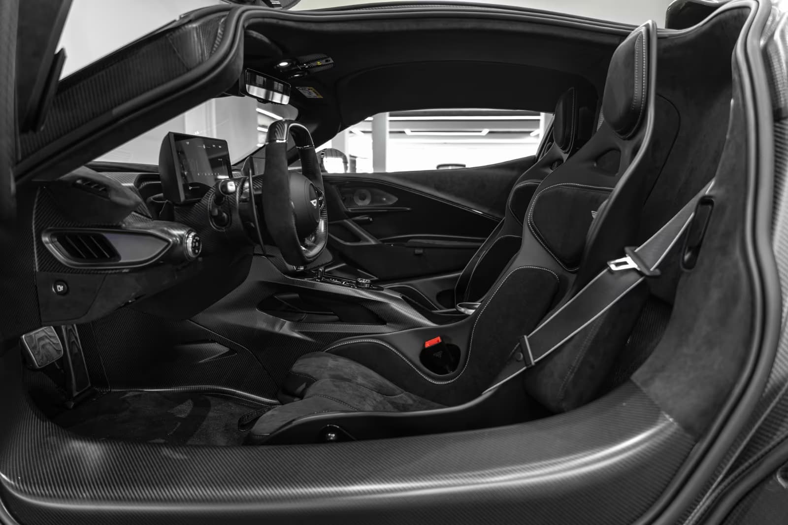 Aston Martin Valhalla