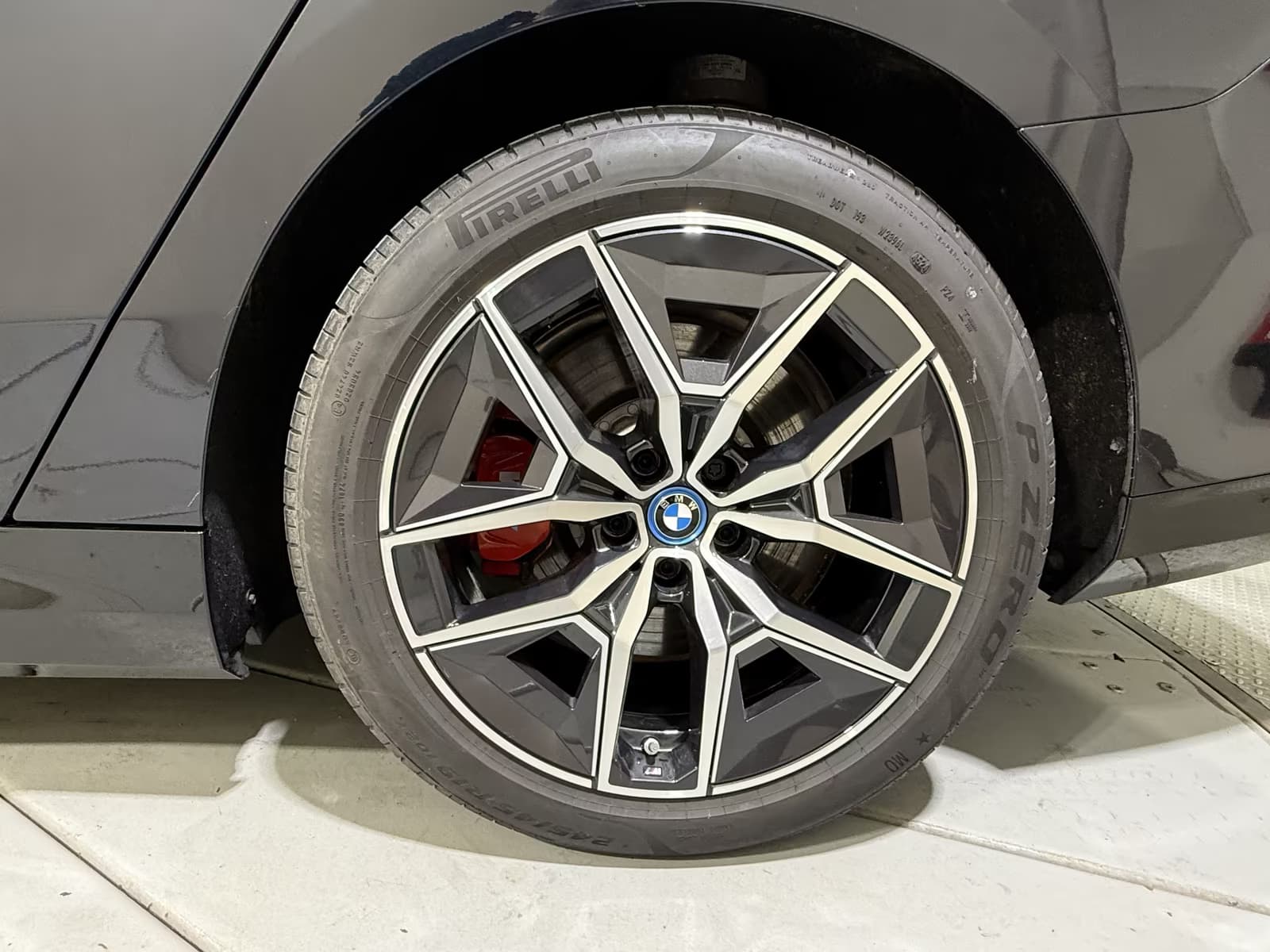 BMW 550e