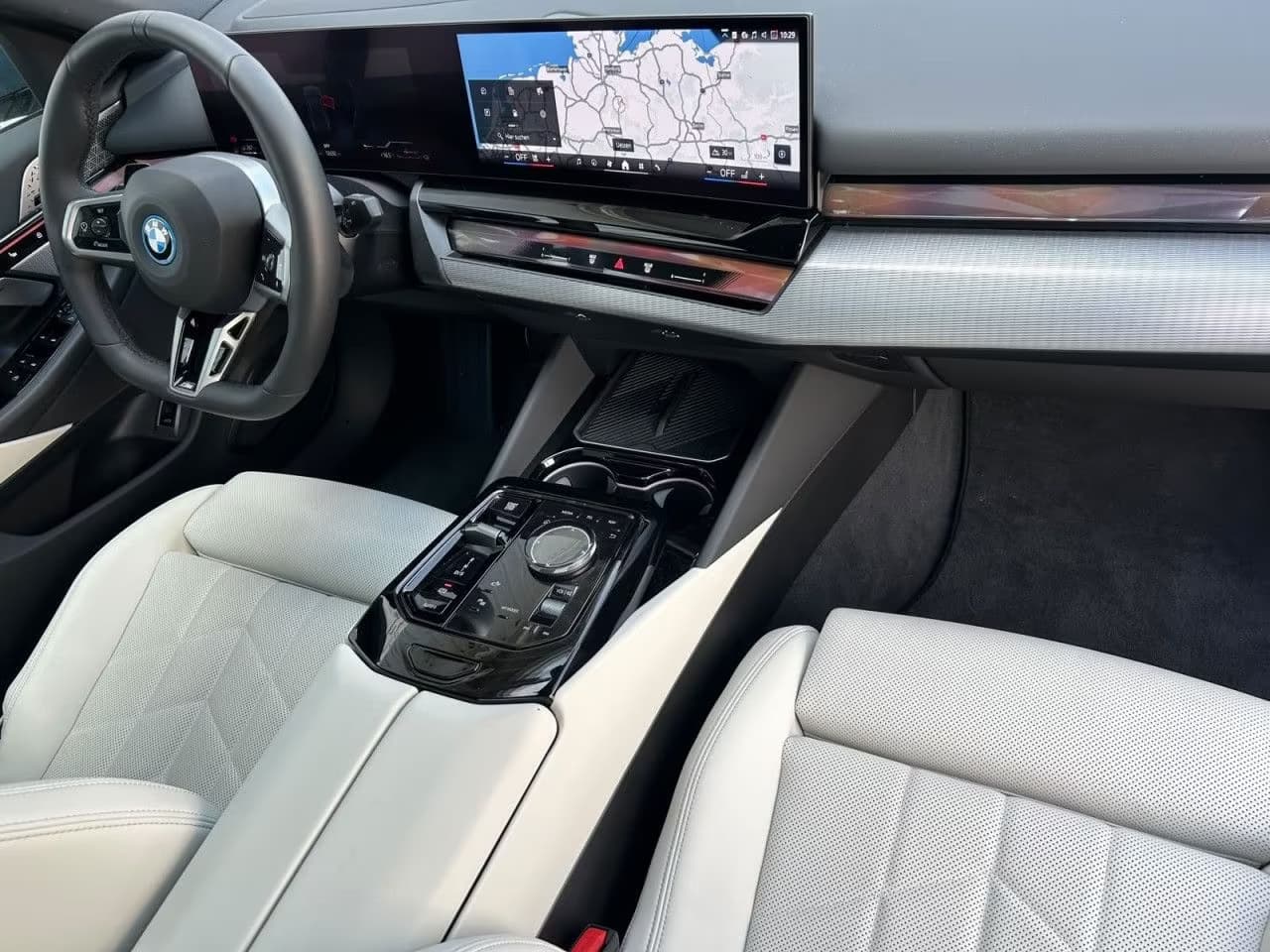 BMW 550e