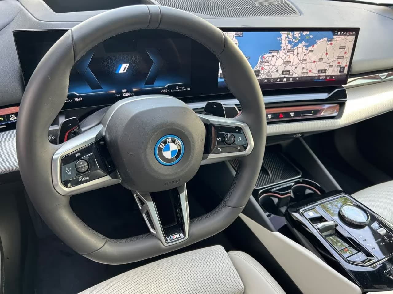BMW 550e