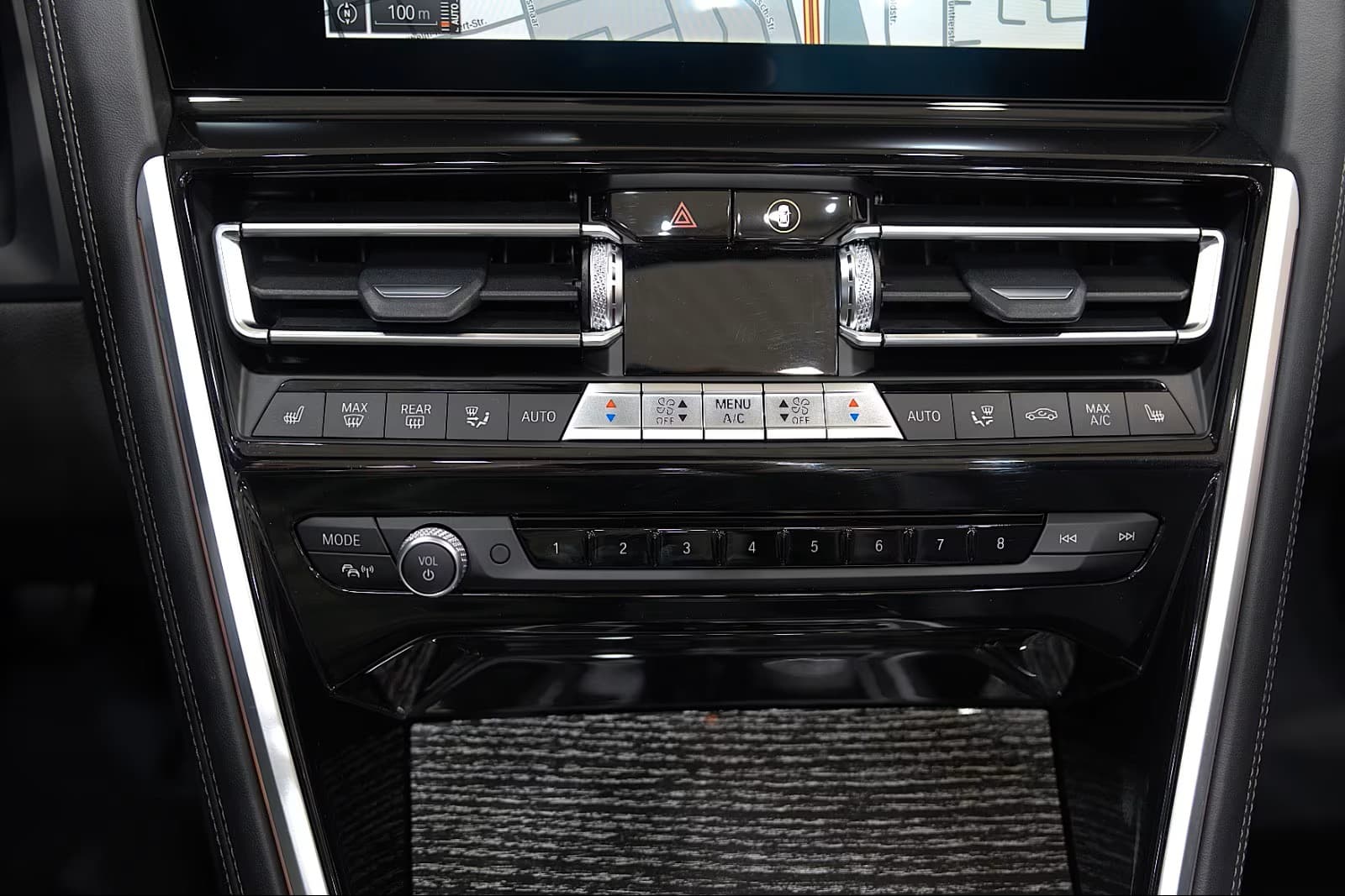 BMW 840i