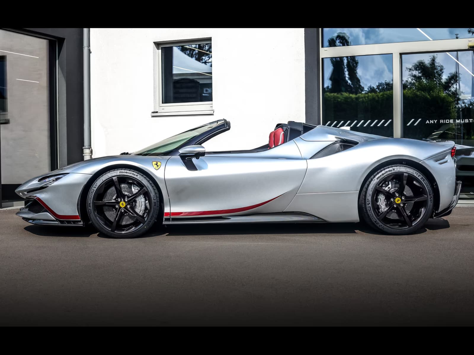 Ferrari SF90