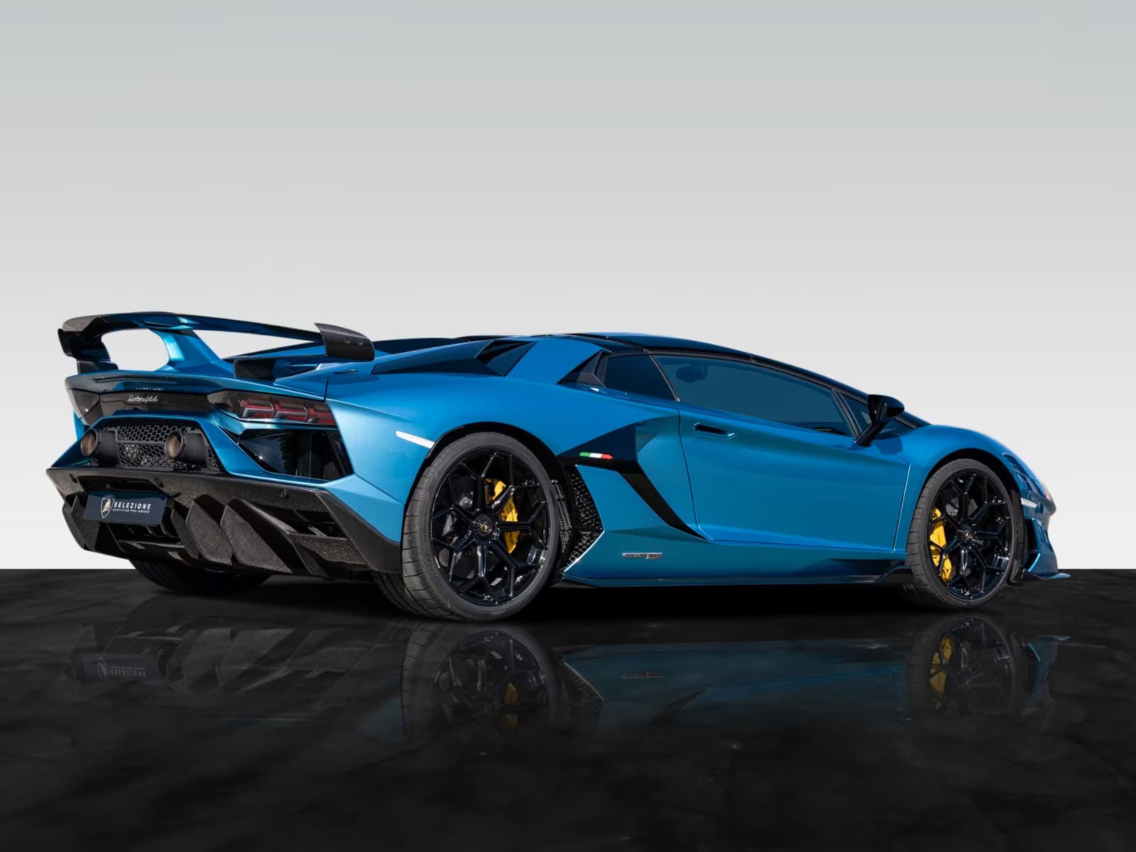 Lamborghini Aventador SVJ