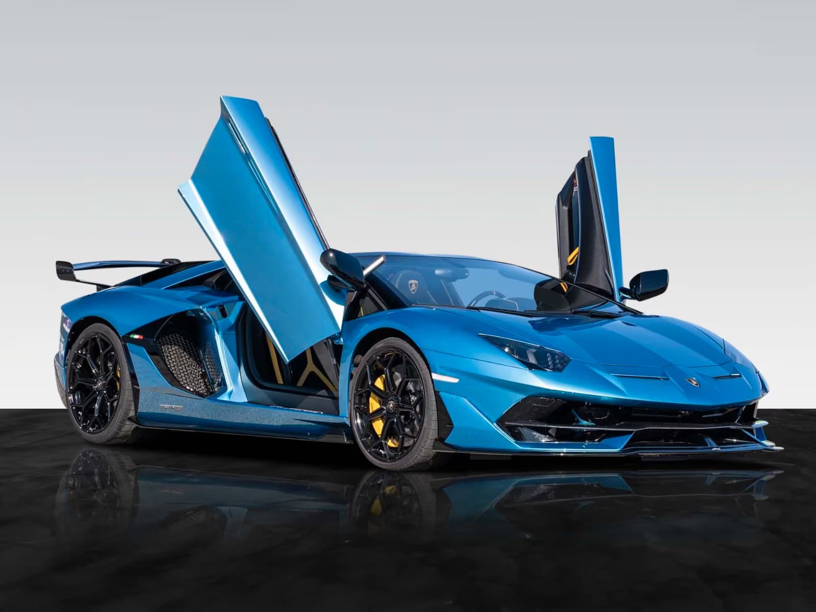 Lamborghini Aventador SVJ