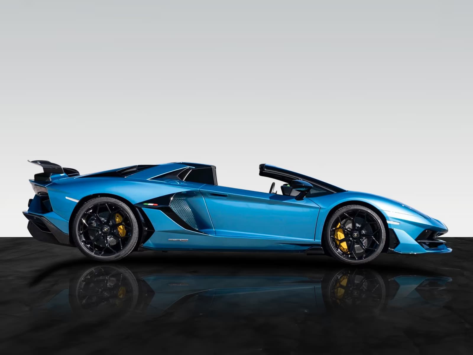Lamborghini Aventador SVJ