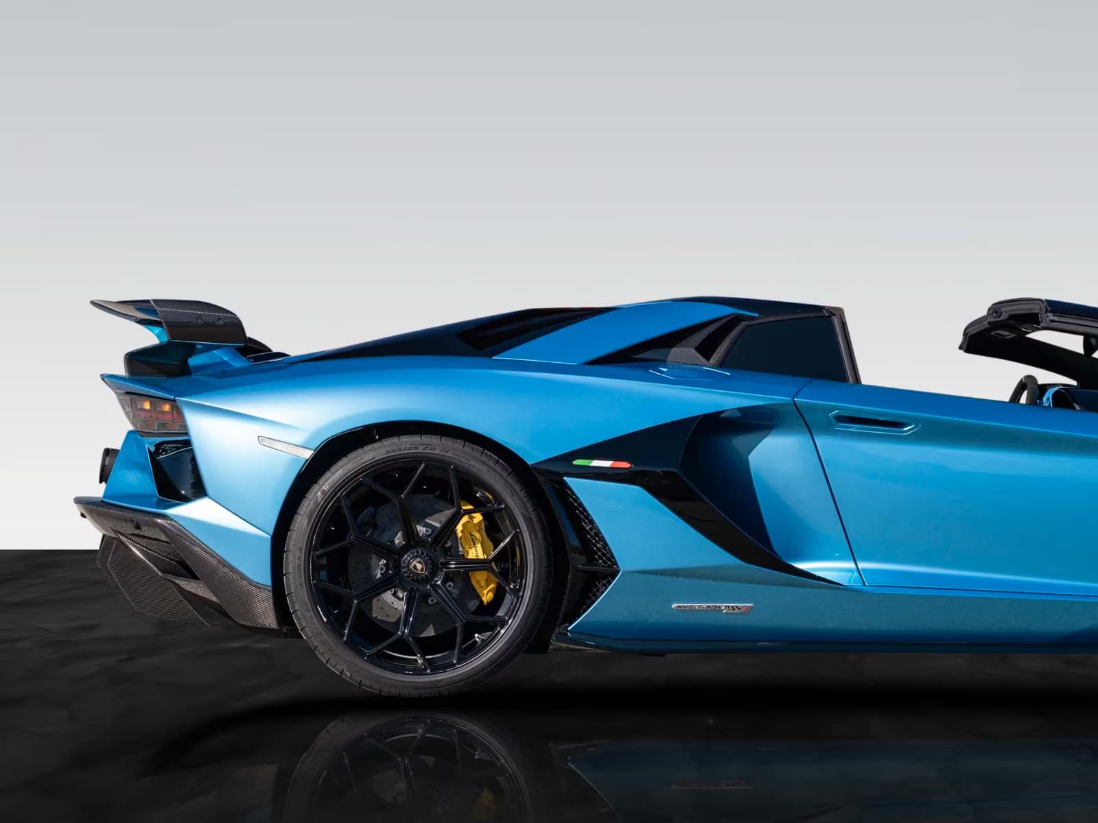 Lamborghini Aventador SVJ