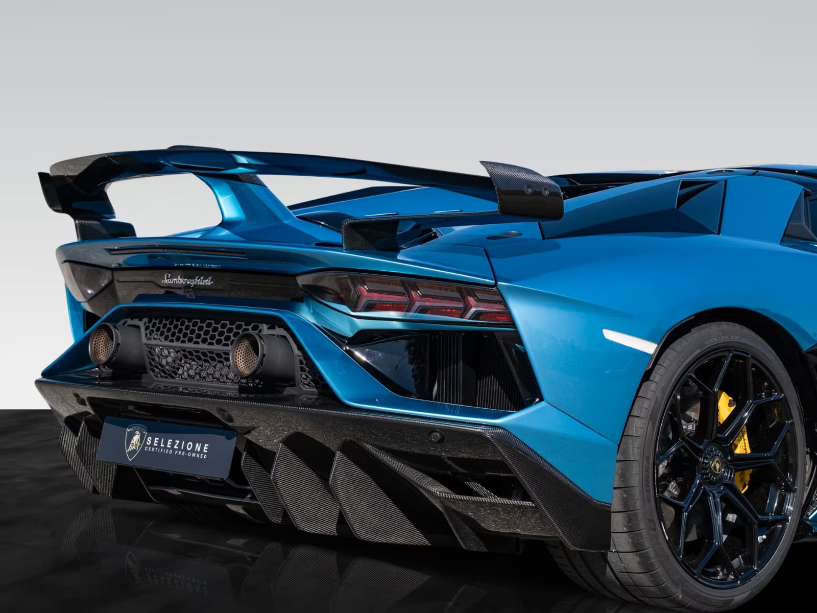 Lamborghini Aventador SVJ