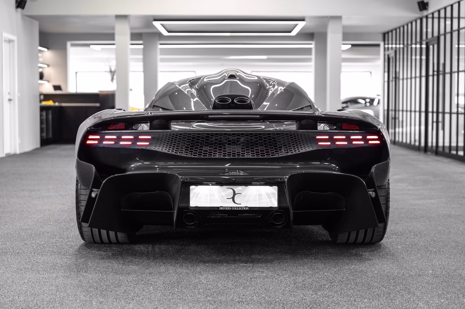 Aston Martin Valhalla