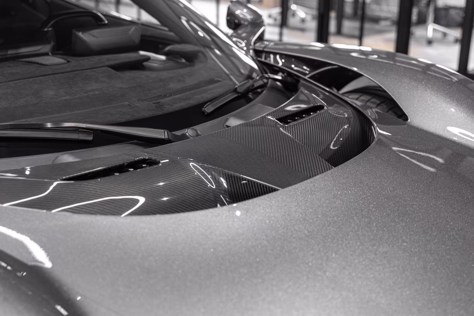 Aston Martin Valhalla