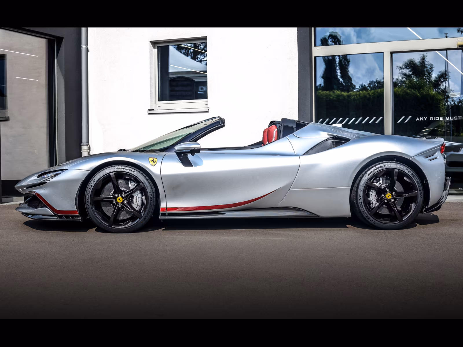 Ferrari SF90