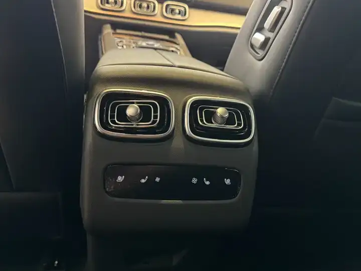 JAECOO 8