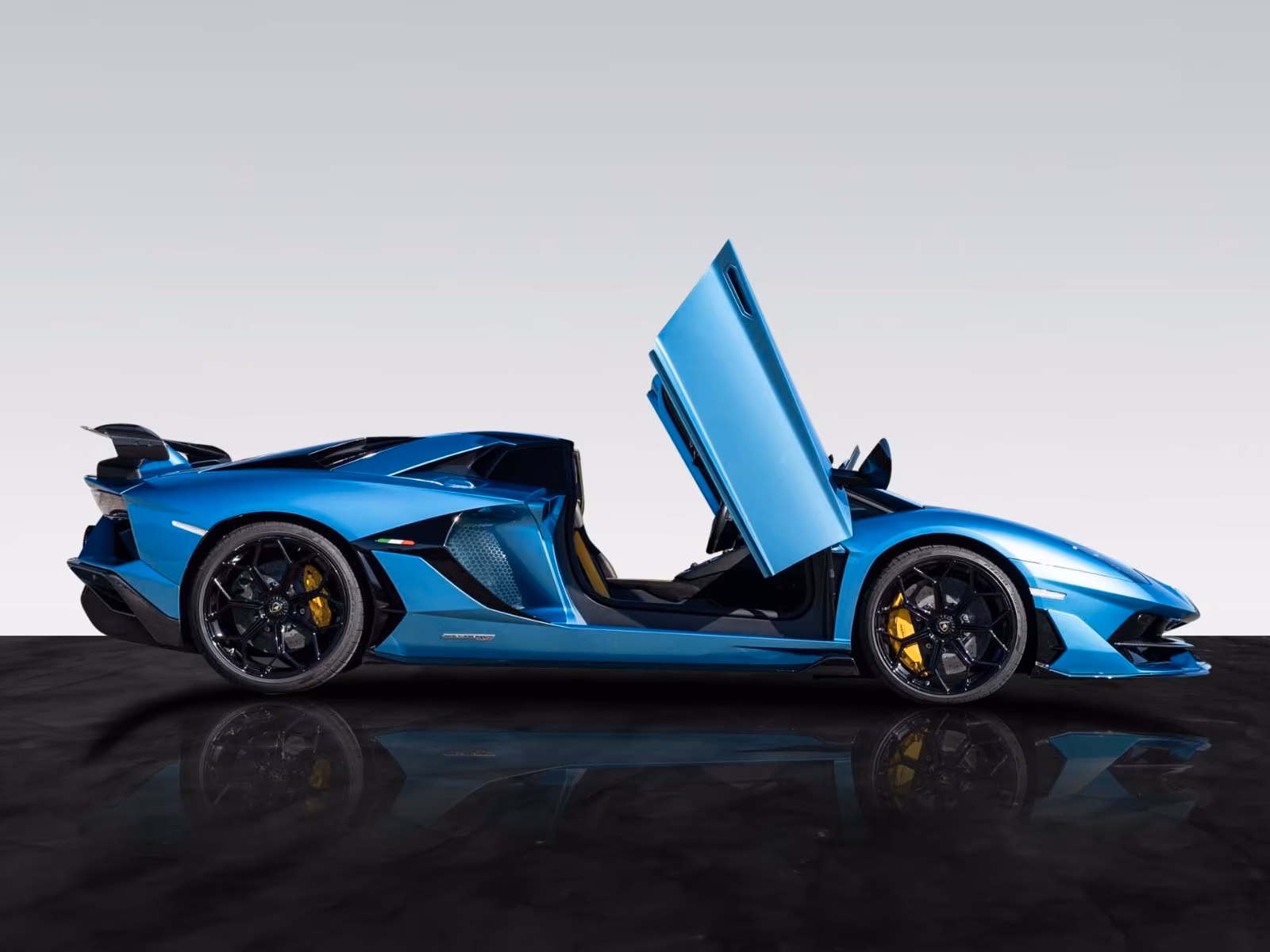 Lamborghini Aventador SVJ