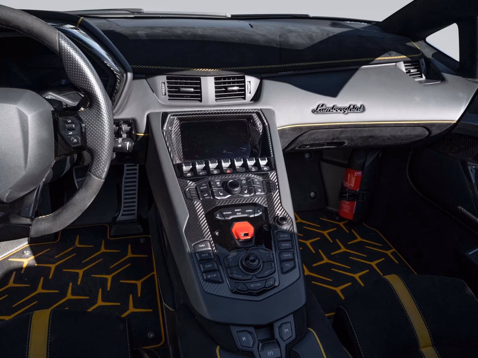 Lamborghini Aventador SVJ